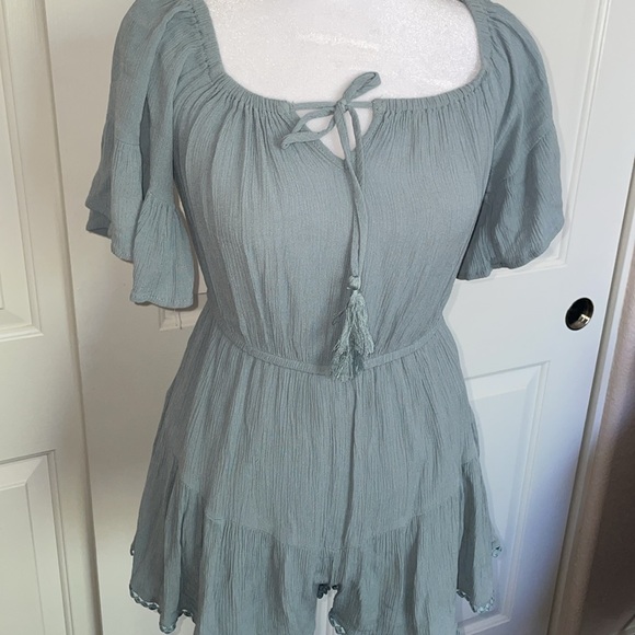 Light blue Romper from Forever 21 fits a size small - Picture 2 of 5